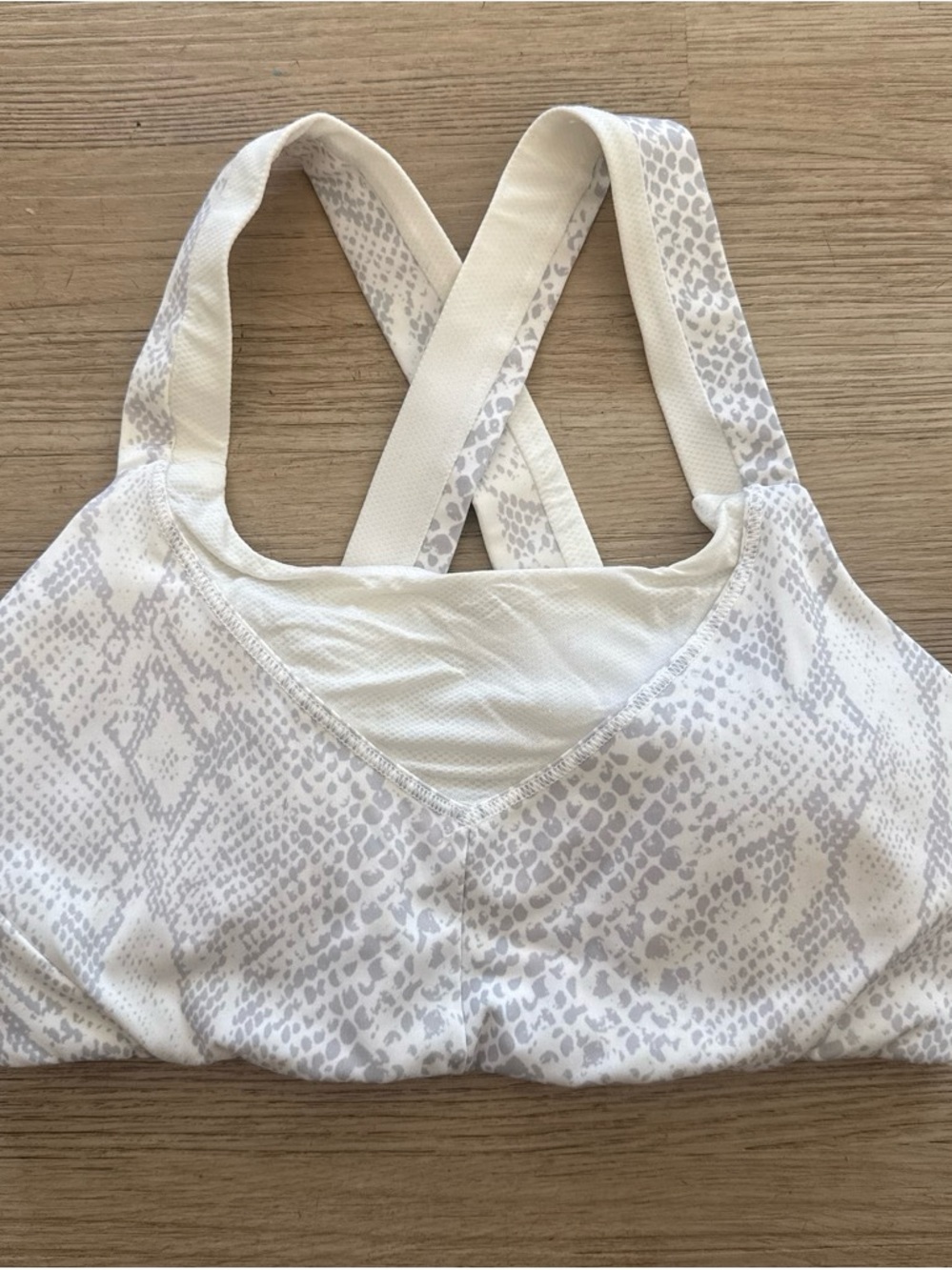 Lululemon sports bra